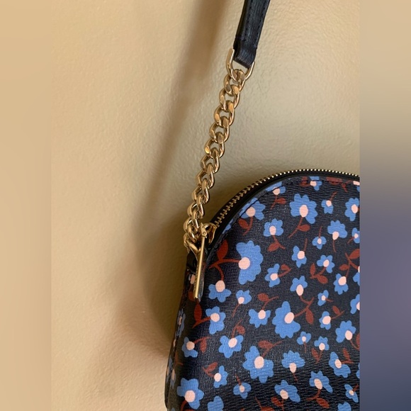 Kate Spade spencer party floral small dome crossbody purse
Nwot - Picture 3 of 9